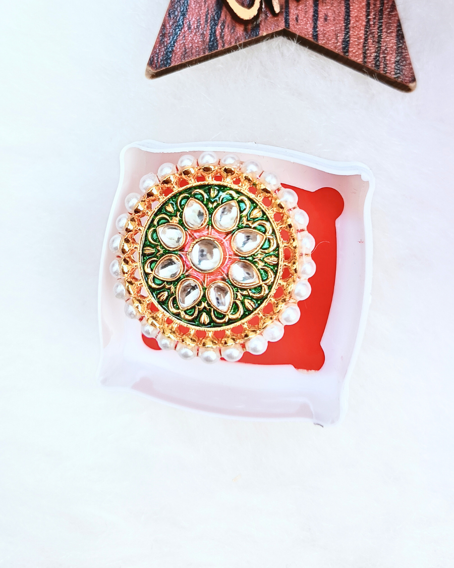 Round Kundan Finger Ring (Green)
