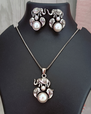 German Silver Chain With Elephant & Pearl Pendant Set