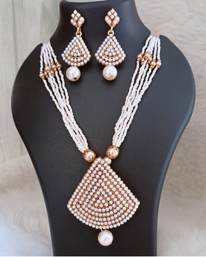 Triangle Pearl Pendant Set