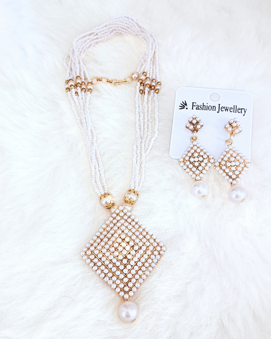 Square Pendant Pearl Pendant Set