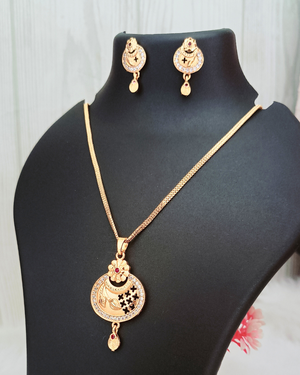 Golden Forming Daimond Chain Pendant With Earring