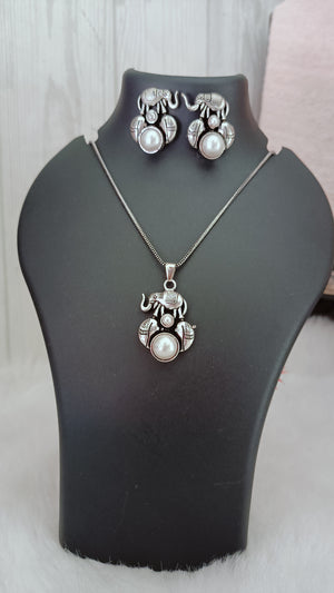 German Silver Chain With Elephant & Pearl Pendant Set