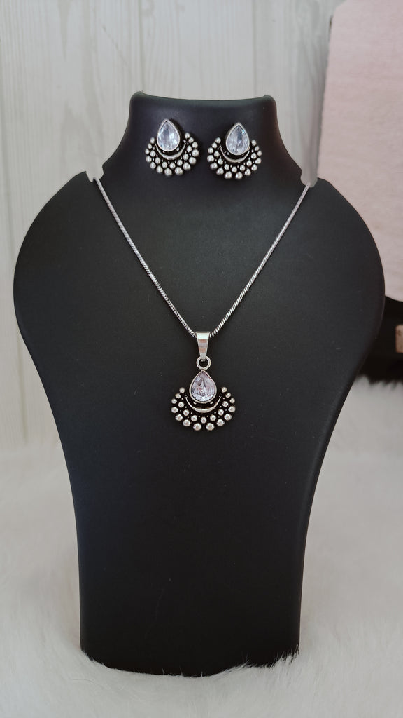 German Silver Chain Pendant Set With Drop Daimond