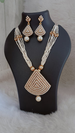 Triangle Pearl Pendant Set