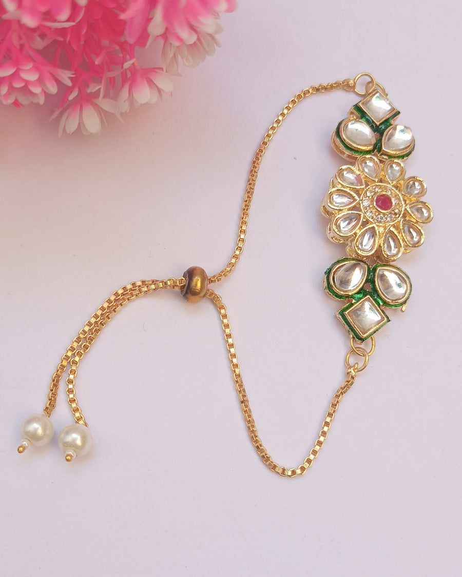 Flower Pendant Kundan Bracelet With Adjustable Chain