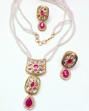 Pink Daimond And Kundan Long Pendant Set